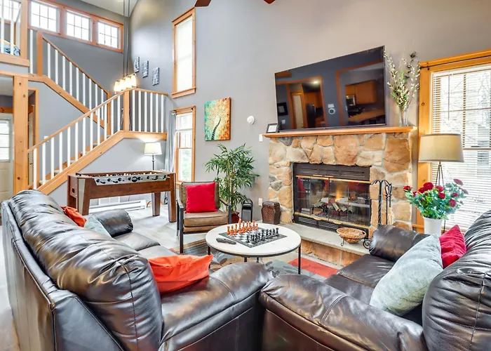 Cozy Cove Near Waterparks, Zip Line, Ski And More
